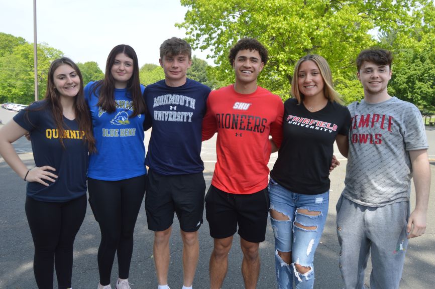 Senior College Shirt Day